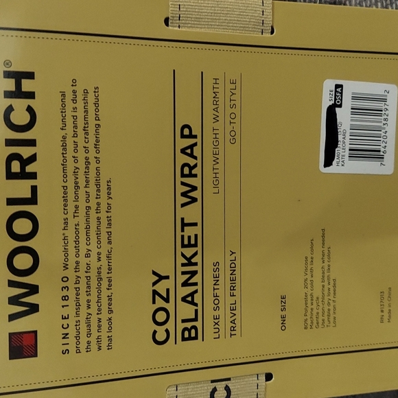 Woolrich Blanket Wrap - Picture 2 of 2